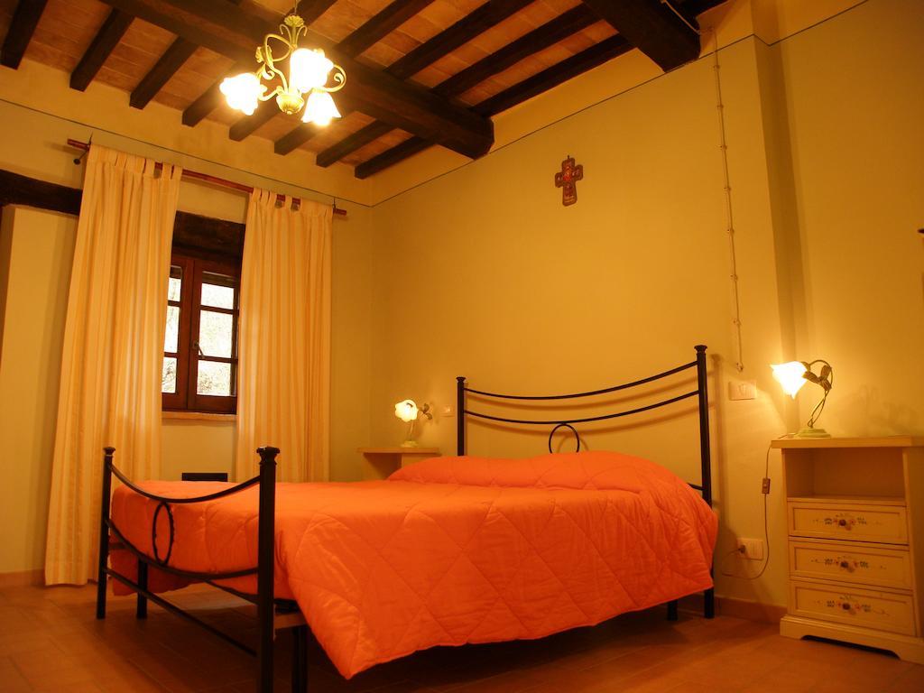 Agriturismo Il Girasole Montefalco Phòng bức ảnh