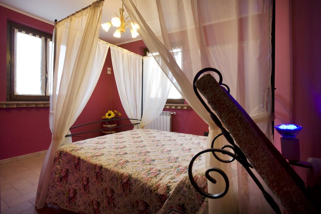 Agriturismo Il Girasole Montefalco Phòng bức ảnh